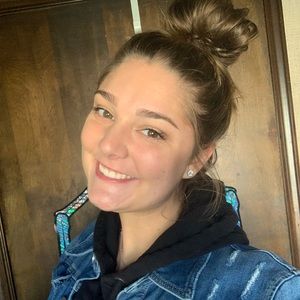 Meet your Posher, Sabrina